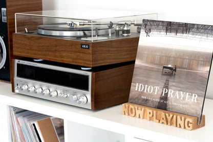 Plates vāka  displejs "NOW PLAYING"