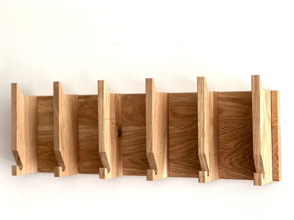 Entrance hall item rack