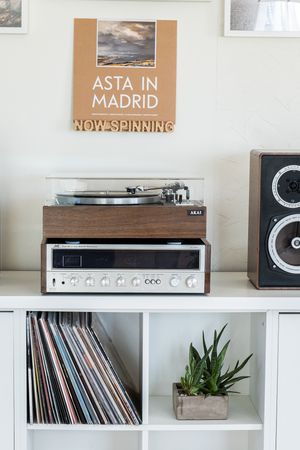 Now Spinning- Record Player Wall Mount Natural Oak